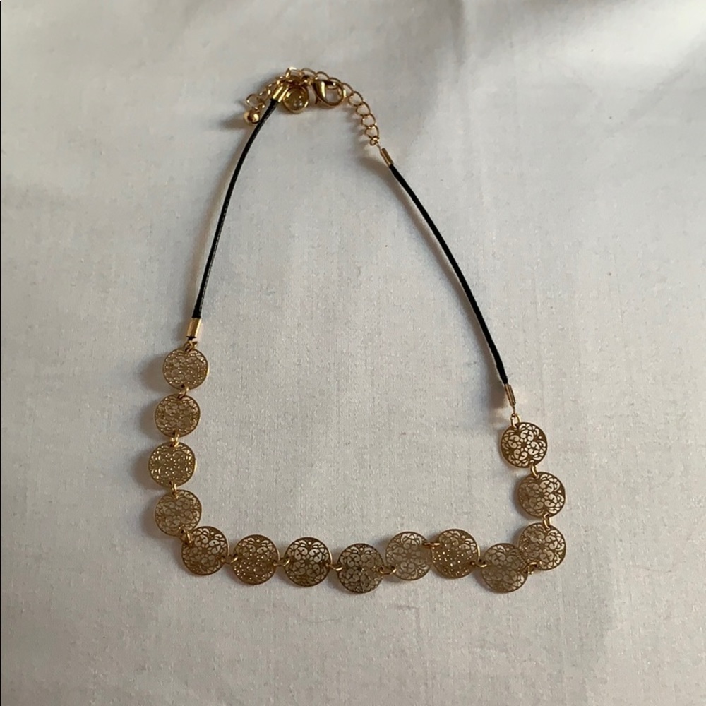 Gold choker necklace